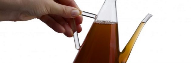 Apple Cider Vinegar for Nail Health: How to Use It and the Benefits